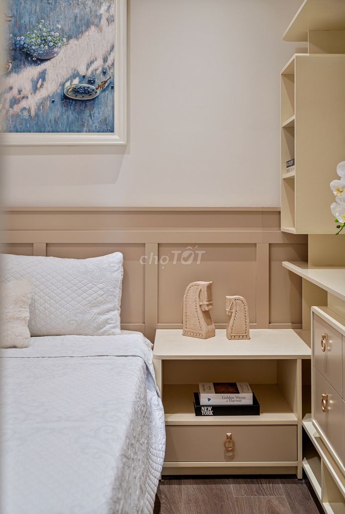 Rent a two-room Victoria Village just 18 million a month.