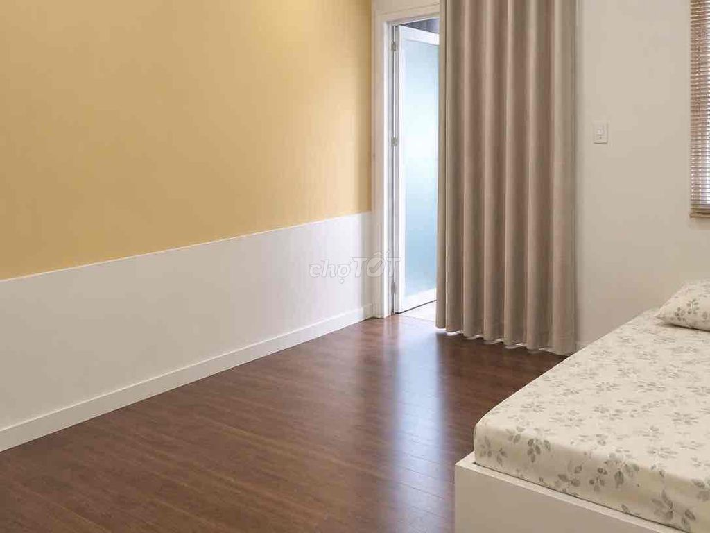 Rent a public wash-cleaning studio. Full interior right in the heart of District 1.