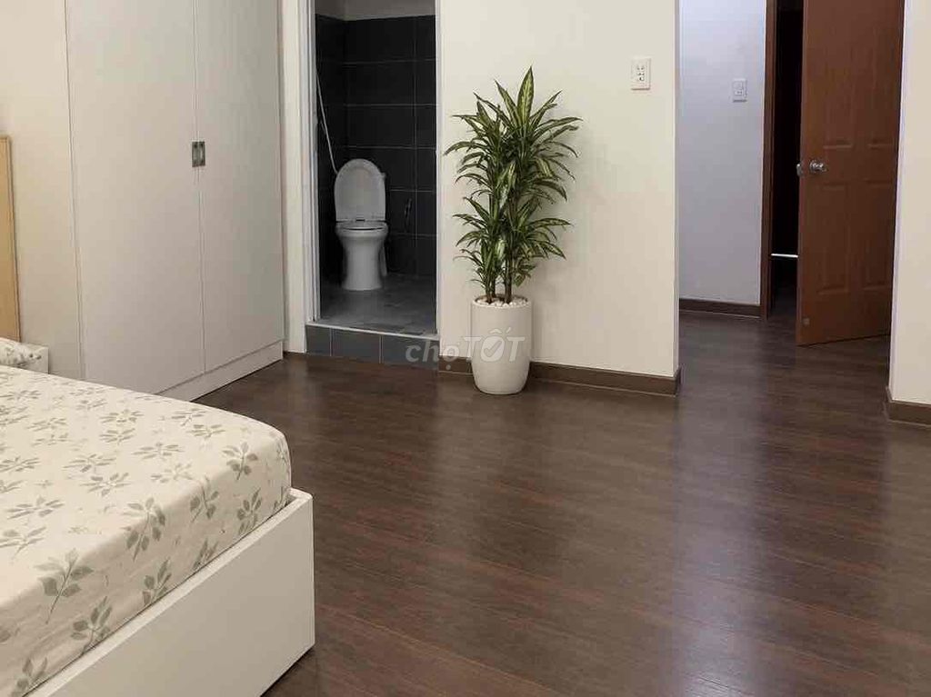 Rent a public wash-cleaning studio. Full interior right in the heart of District 1.