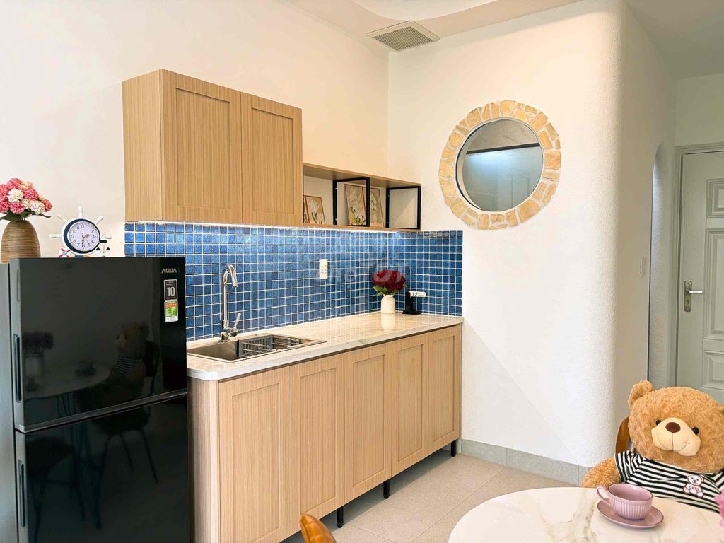 Two bedrooms only 100 percent from 6.3 million.