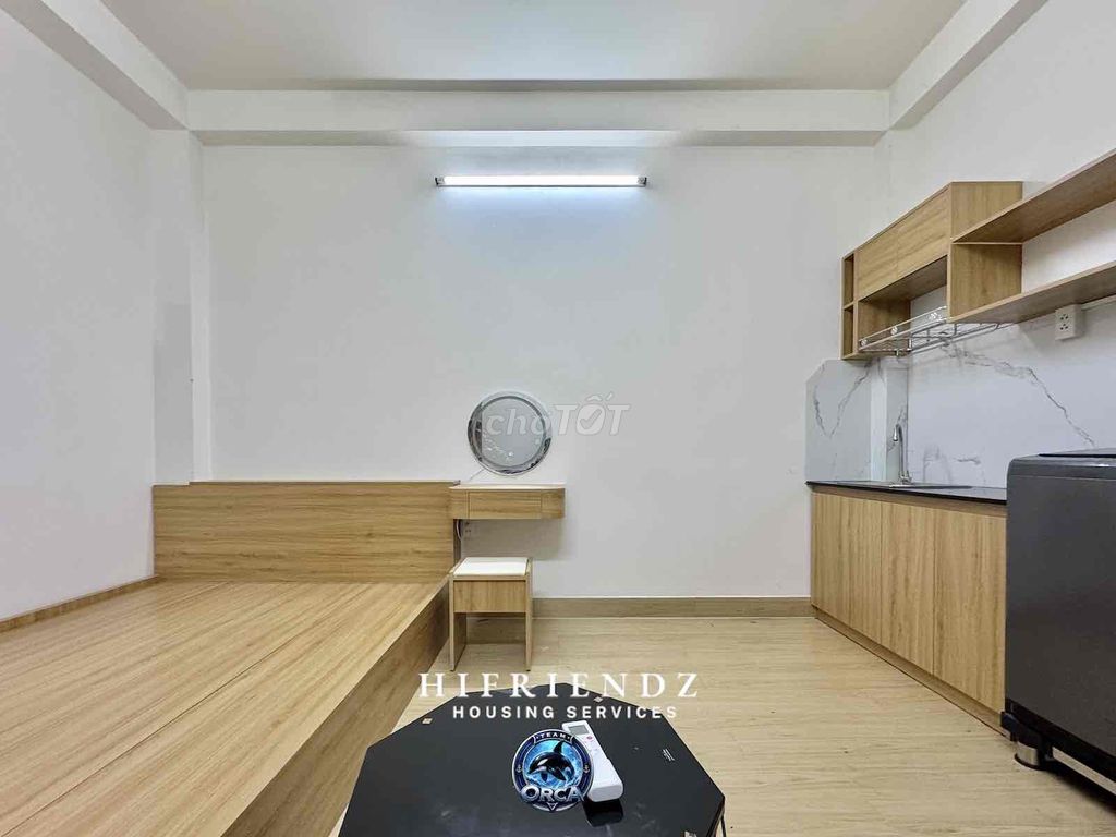 mini window flat full interior floor vehicle