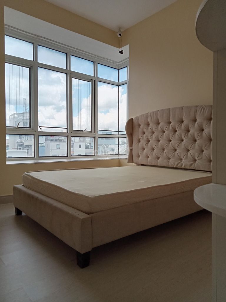 Rent the three bedrooms of the South Qq1102th, District 8