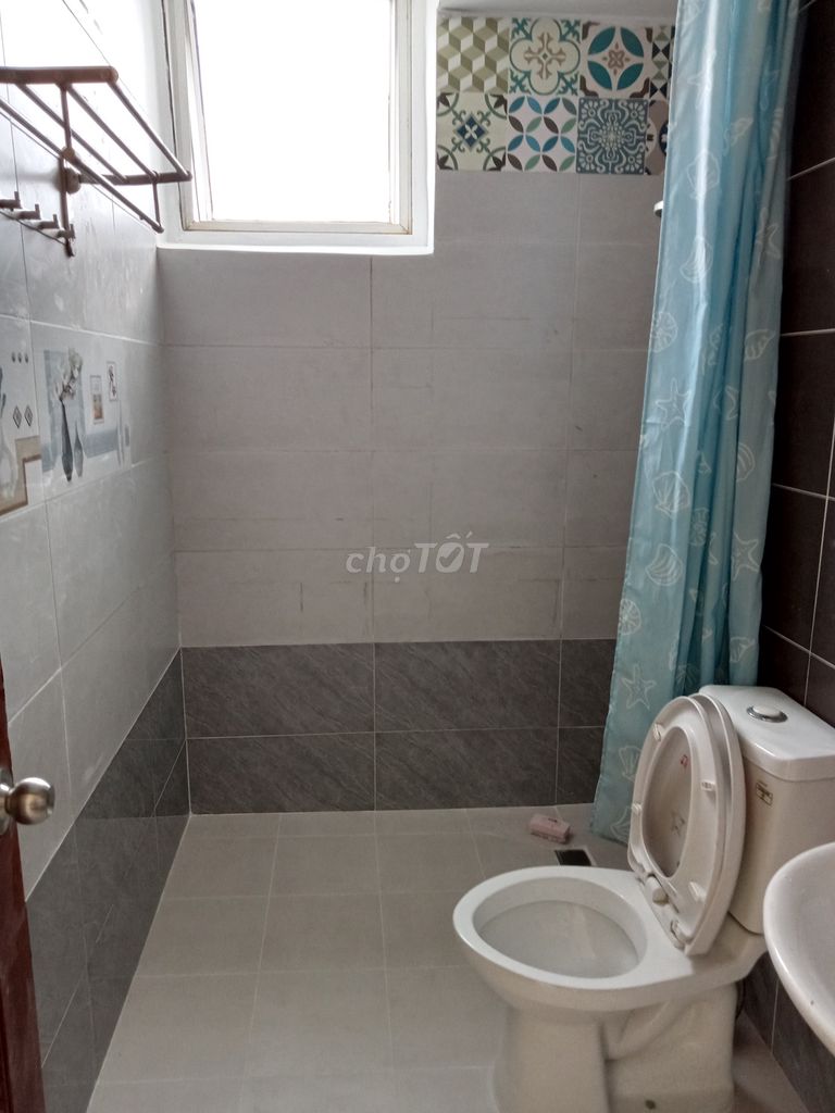 Rent the three bedrooms of the South Qq1102th, District 8