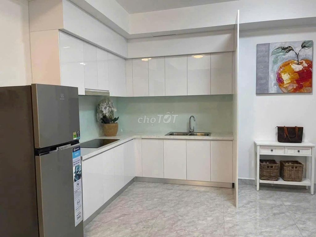 Rent a three-room super-beautiful interior room in Paris Hoàng Kim.