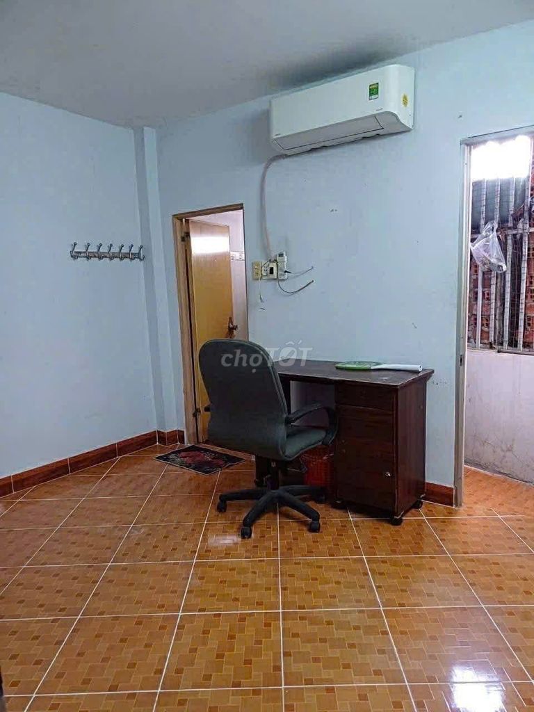 Phạm Thế Hiển rental house f6 District 8