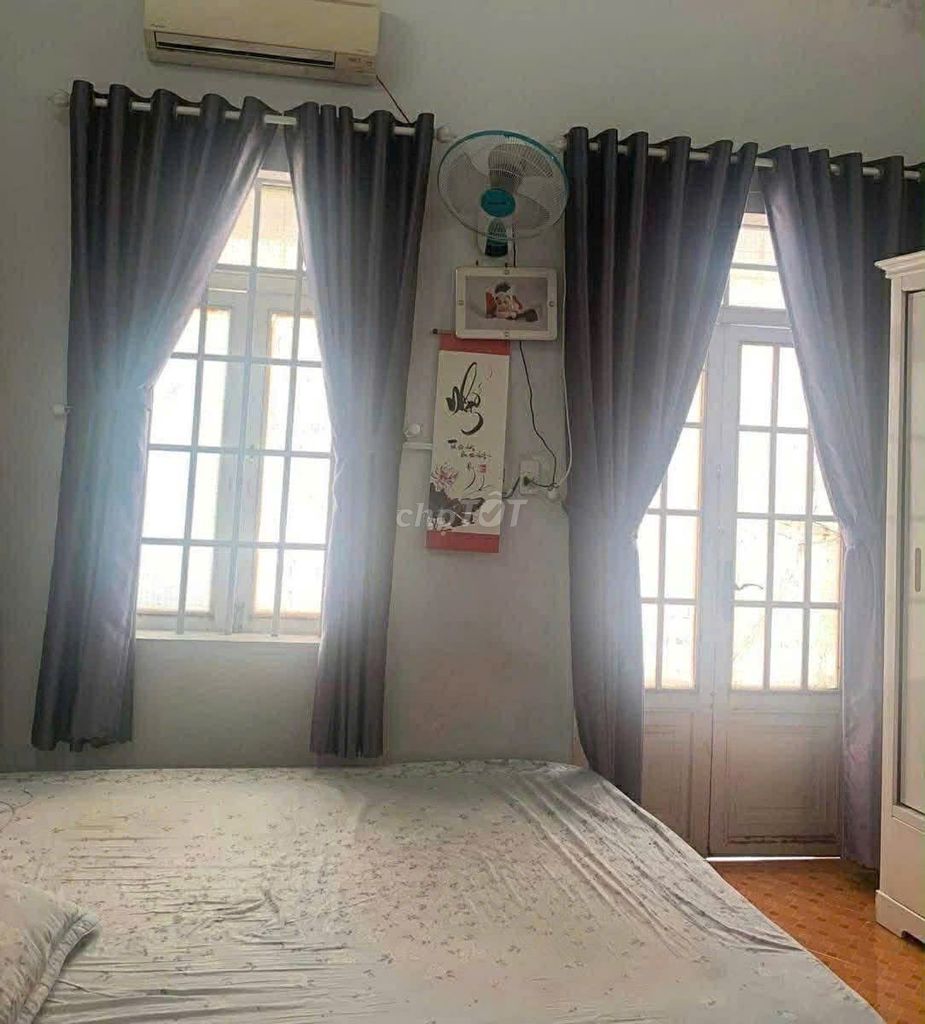 Phạm Thế Hiển rental house f6 District 8