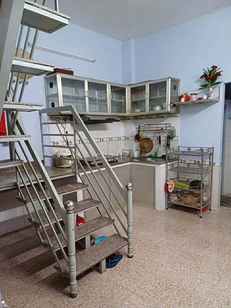 Phạm Thế Hiển rental house f6 District 8