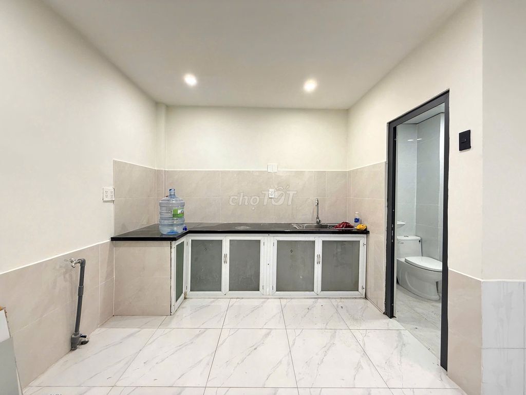 Tám Danh F4 Street rental house.