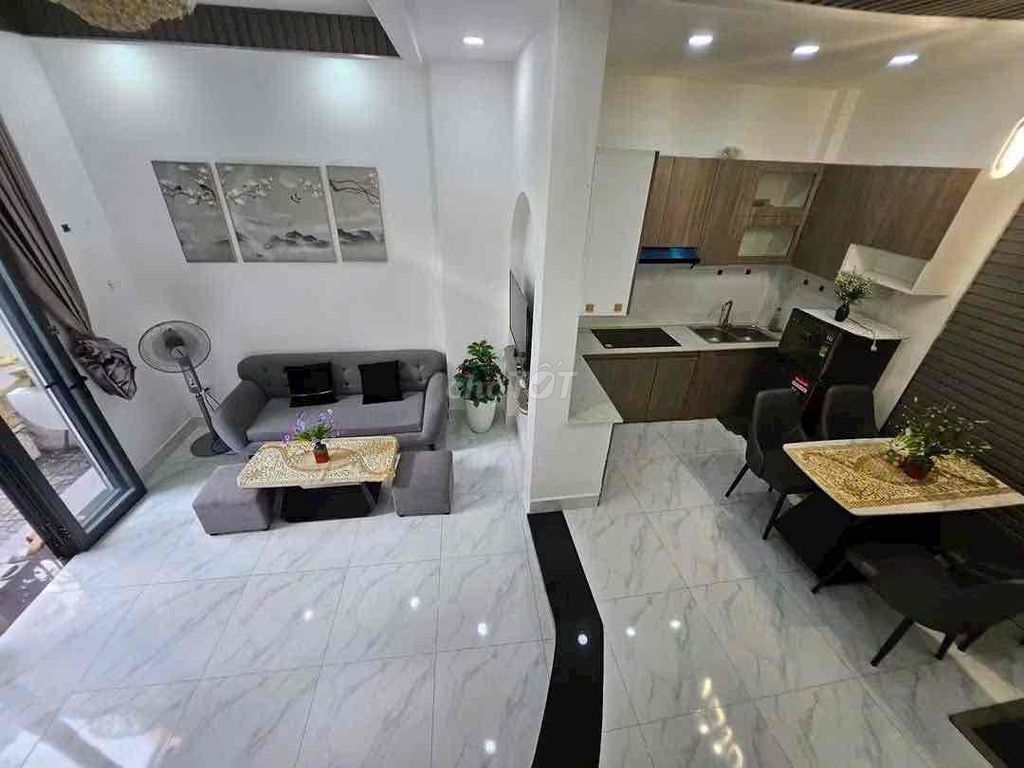 Rent 2 bedrooms.2 toilets 618/ Quang Trung 10 million.
