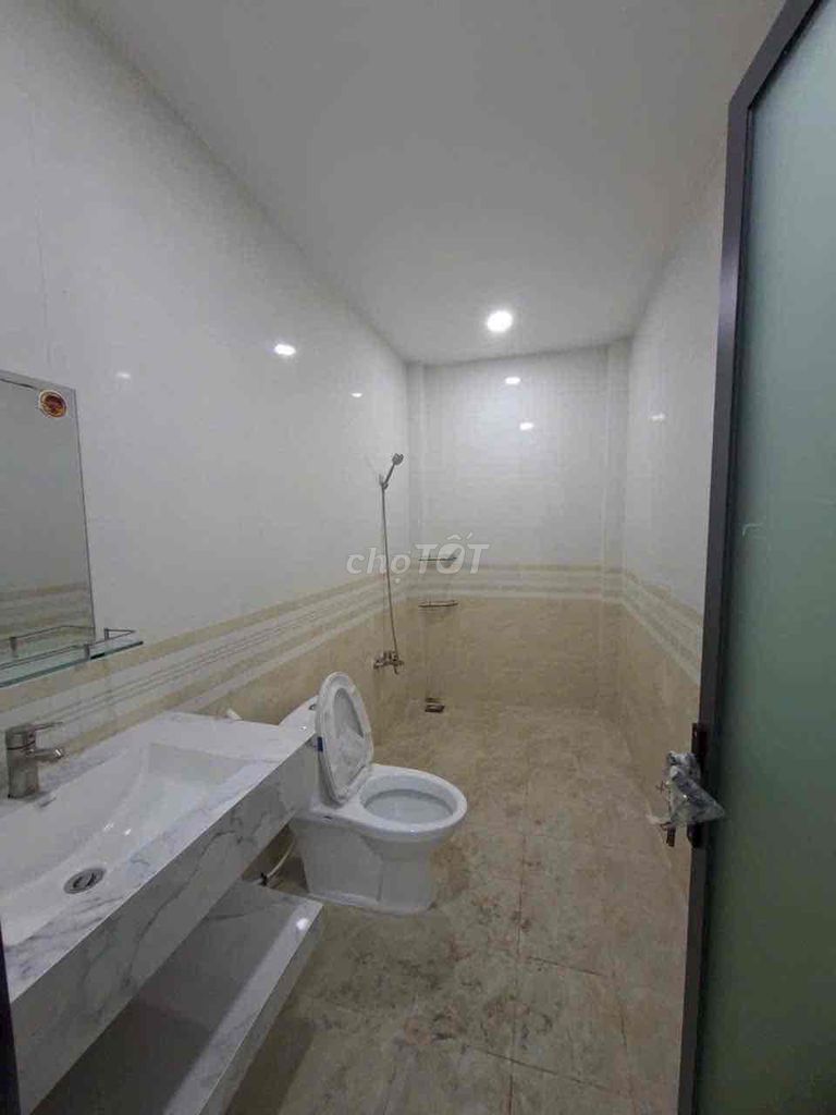 New house 6x26 fridge14 near Thạnh Lộc apartment for 9 million