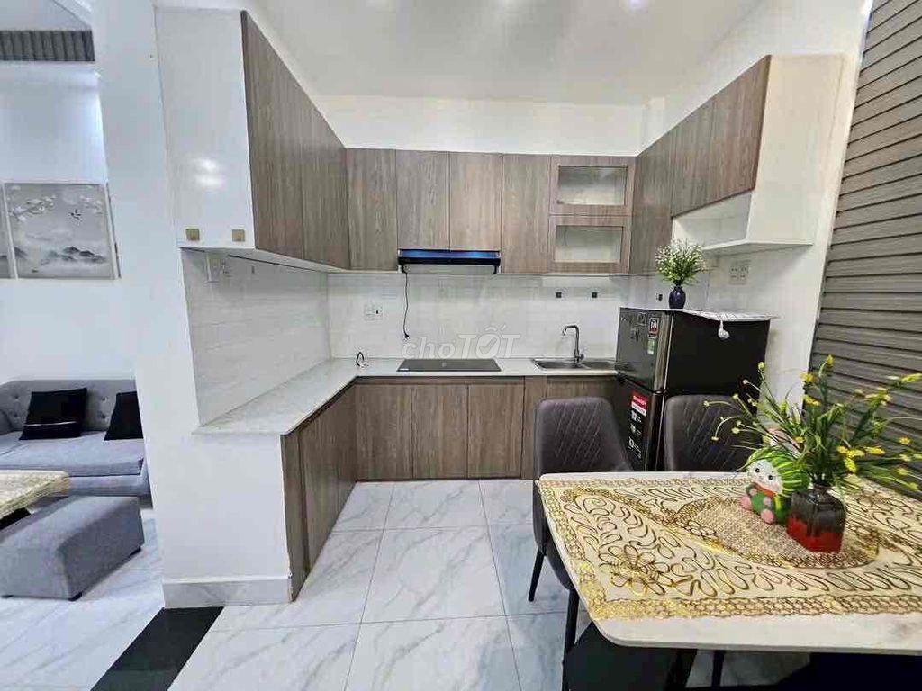 Let's rent out Quang Trung-711. 5 x 8 floor floor with 2 bathrooms.