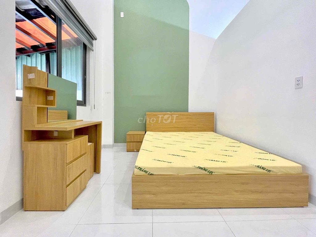 Rent the separate ground house - front yard wide - full interior Stay