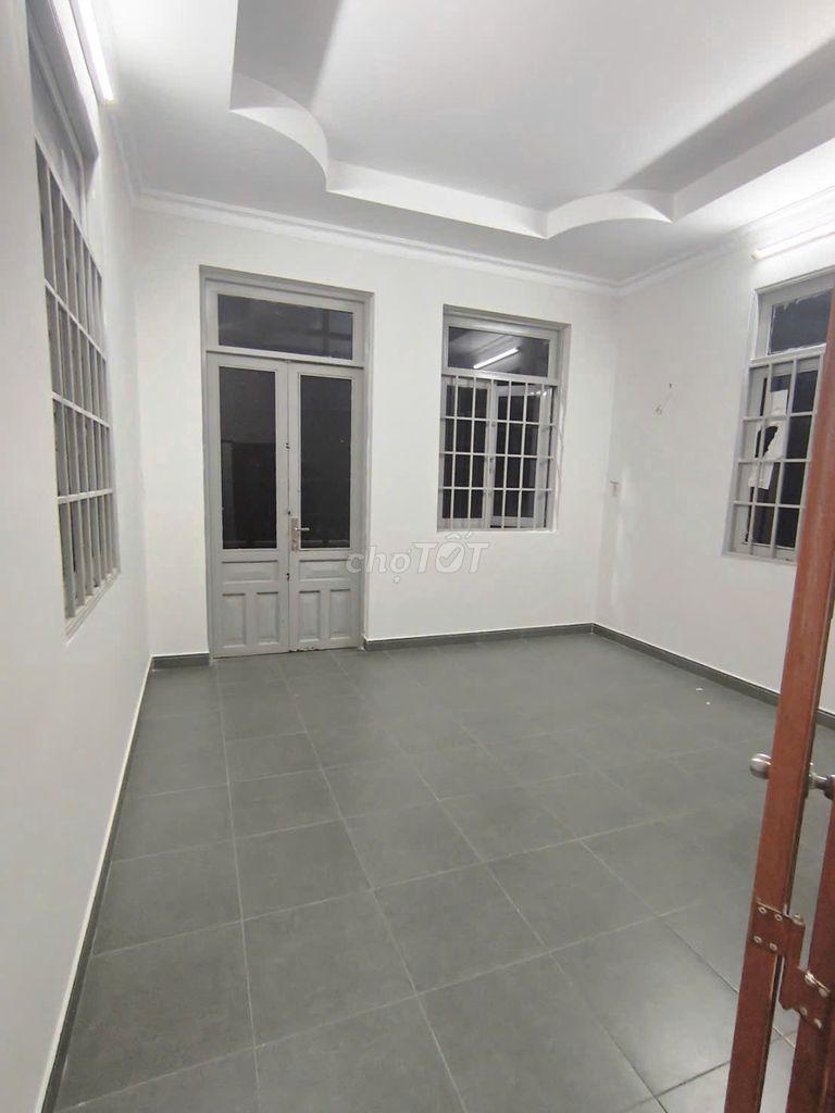 Corner 2 Front Street - Near 4 Thủ Đức.