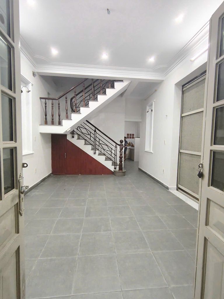Corner 2 Front Street - Near 4 Thủ Đức.