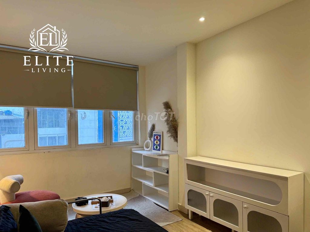 Rent studio - full interior - 40 meters wide - guest priority Right