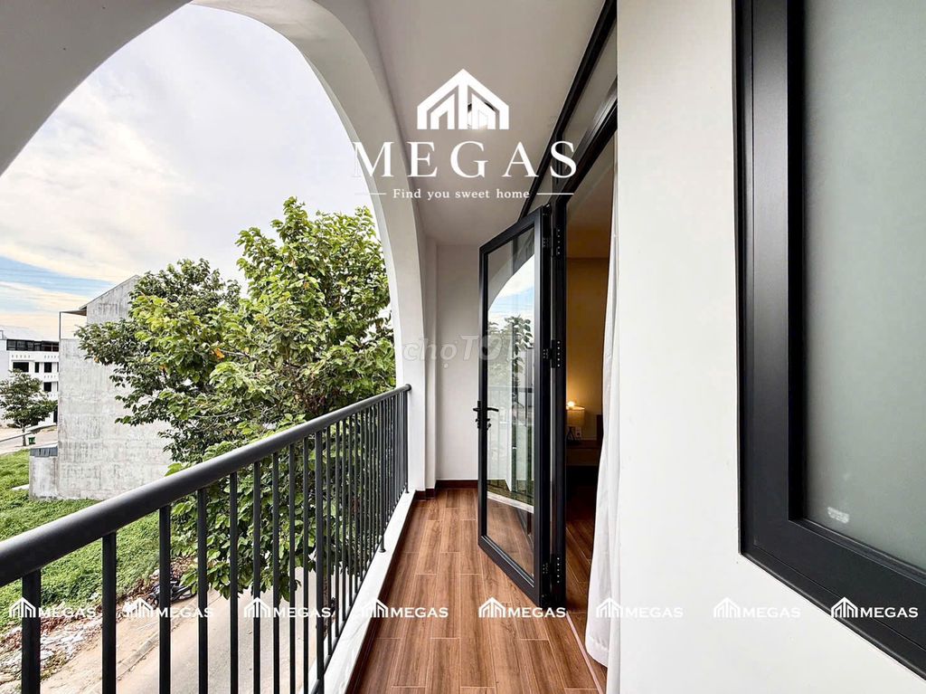The balcony studio + open window, full interior - now Điện Biên Phủ, District 1-2.
