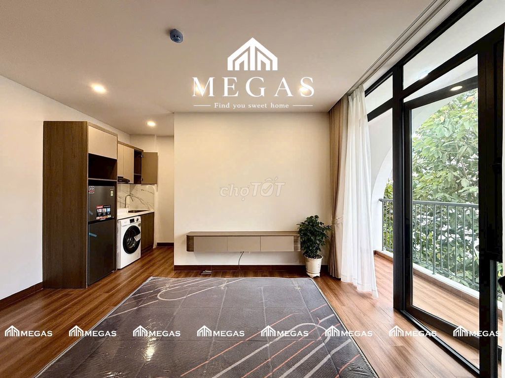 The balcony studio + open window, full interior - now Điện Biên Phủ, District 1-2.