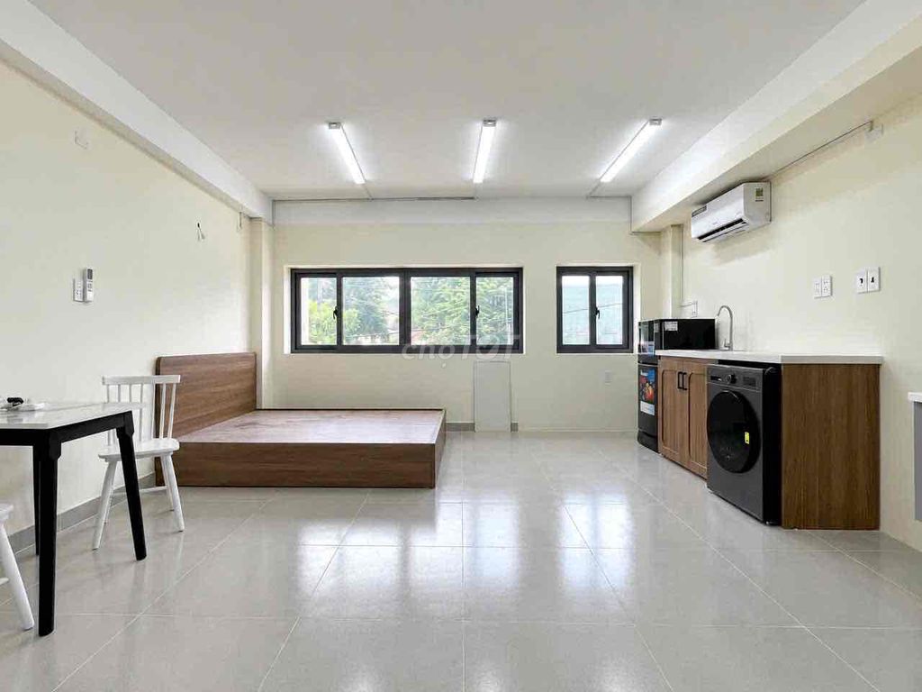 Central lighting, 100% New House Manager, elevator.