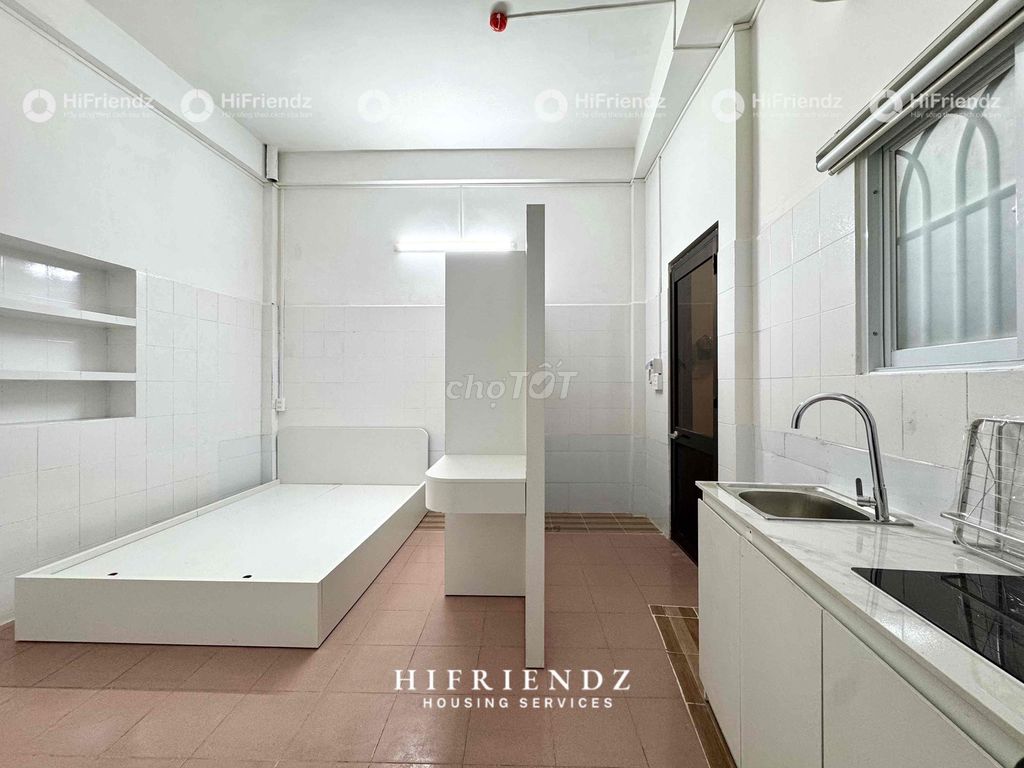 New Service apartment, 100 percent, close to the school, Fell nthat, Ja Stairs, Carves,