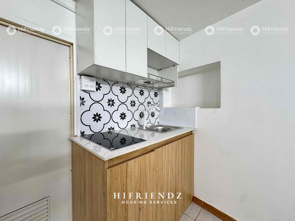 New Service apartment, 100 percent, close to the school, Fell nthat, Ja Stairs, Carves,