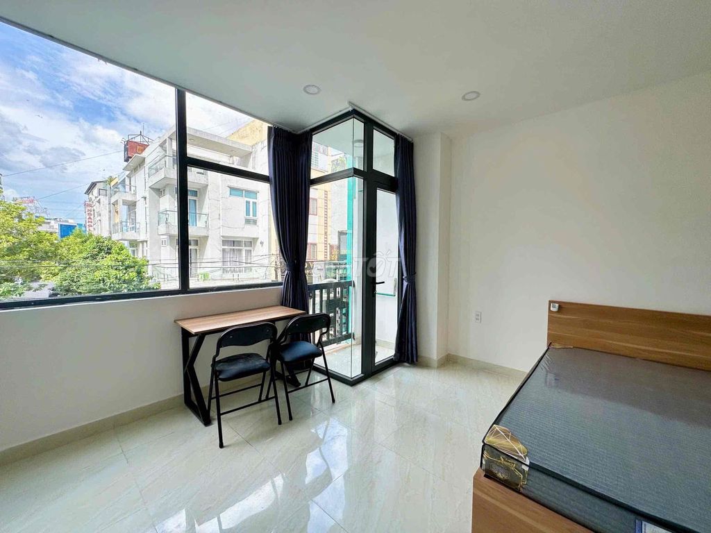An Khánh – big window room
