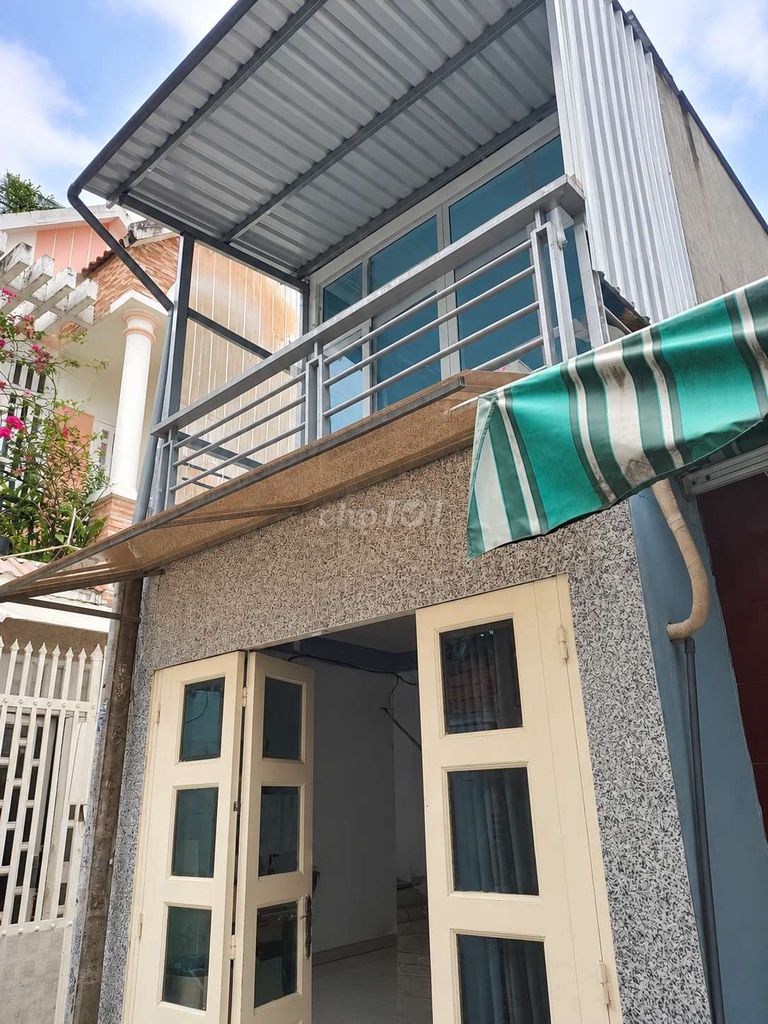 Two-story room, near the Taoism, Center, Trung Chánh.