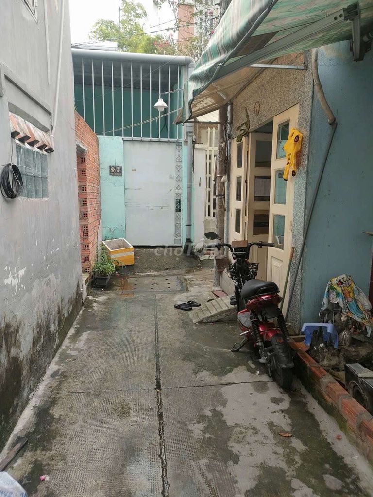 Two-story room, near the Taoism, Center, Trung Chánh.