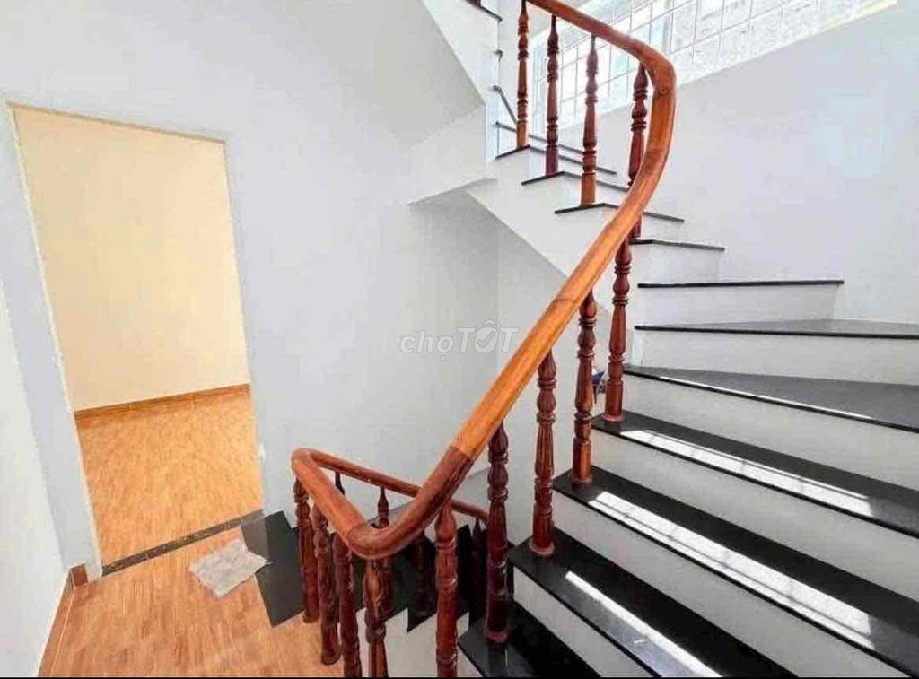 Renting - (4 x18) 2 floor st-new population - 7th.