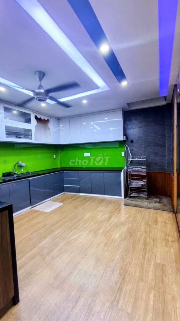 Renting the entire Gò Dầu alley - 4 x 18-two-four bedrooms only 18 million.