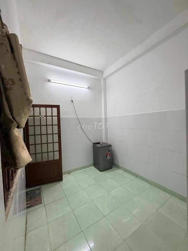 Rent the District 10 room.
