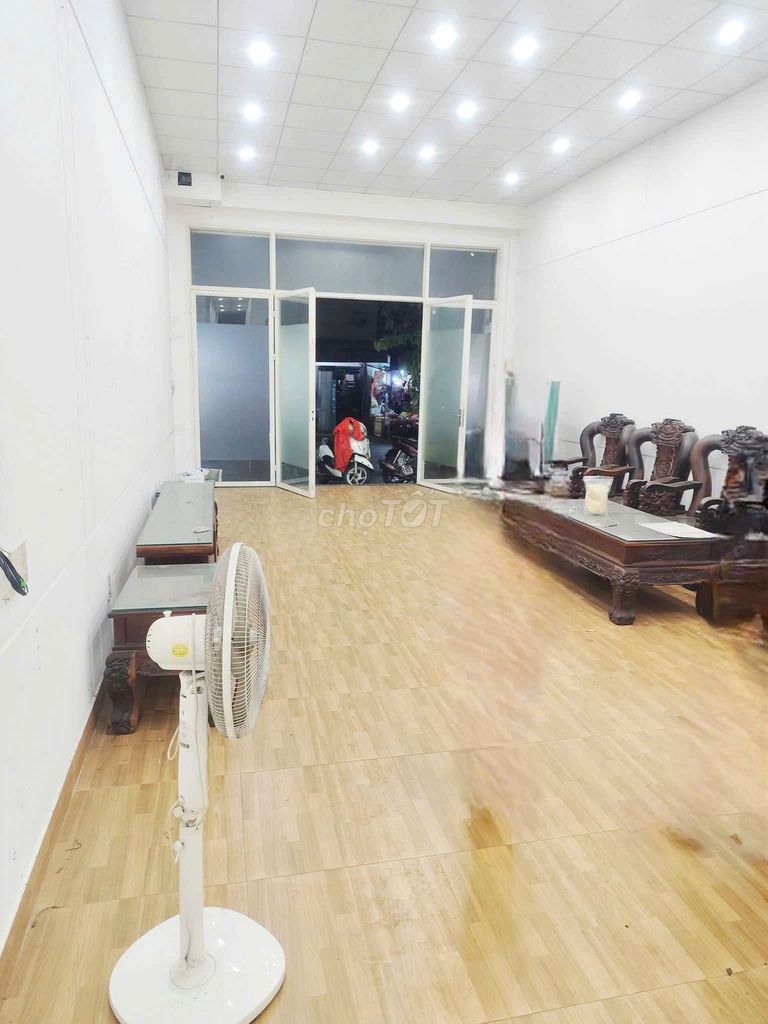 front house 5 M x 33 M Huỳnh Thị Hai,P.itch District 12