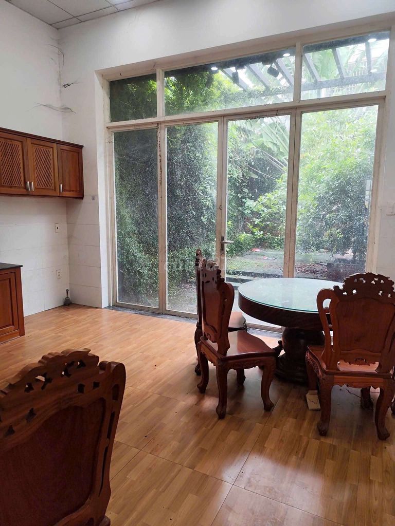 front house 5 M x 33 M Huỳnh Thị Hai,P.itch District 12