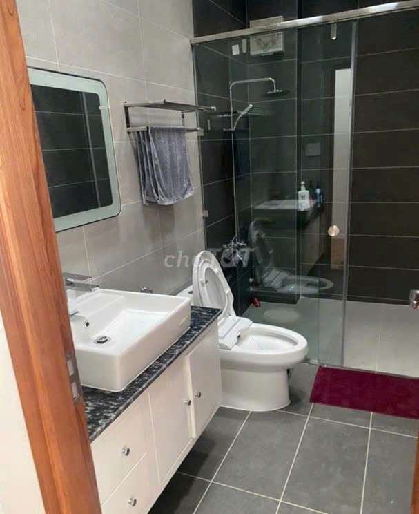 front house 5 M x 33 M Huỳnh Thị Hai,P.itch District 12