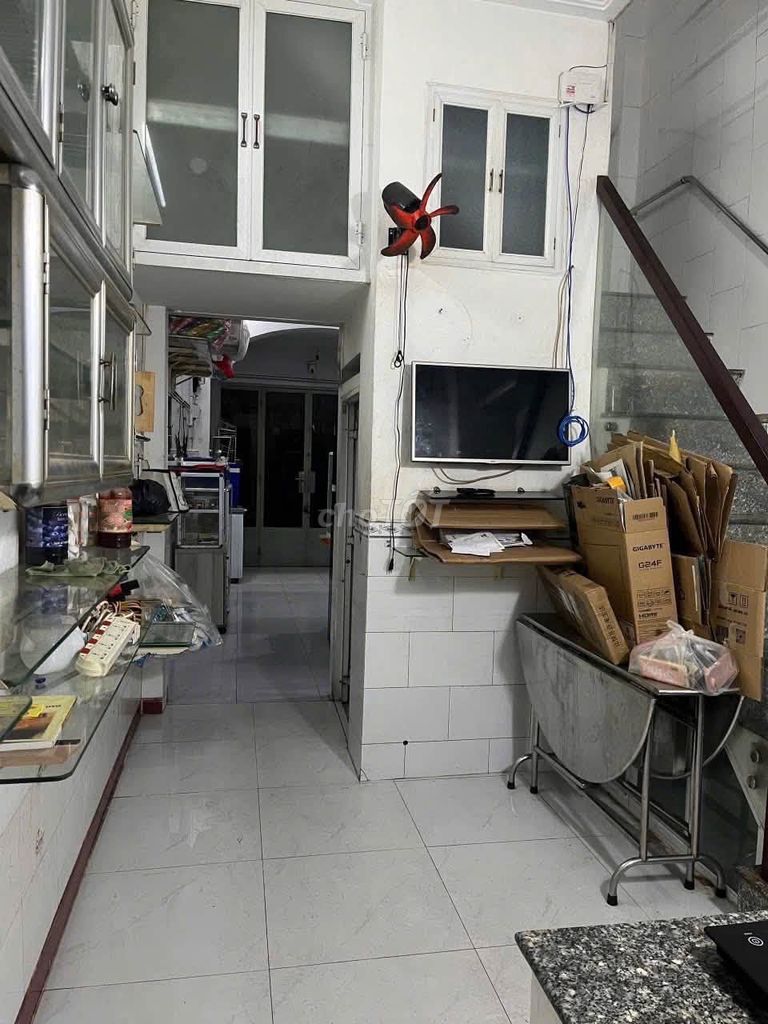 Rent the entire Nguyễn Đình Chính cash, Phú Nhuận