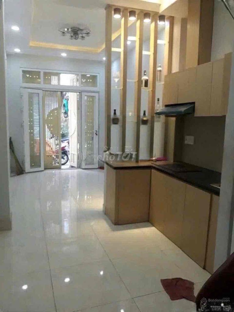 - It's a tramway.