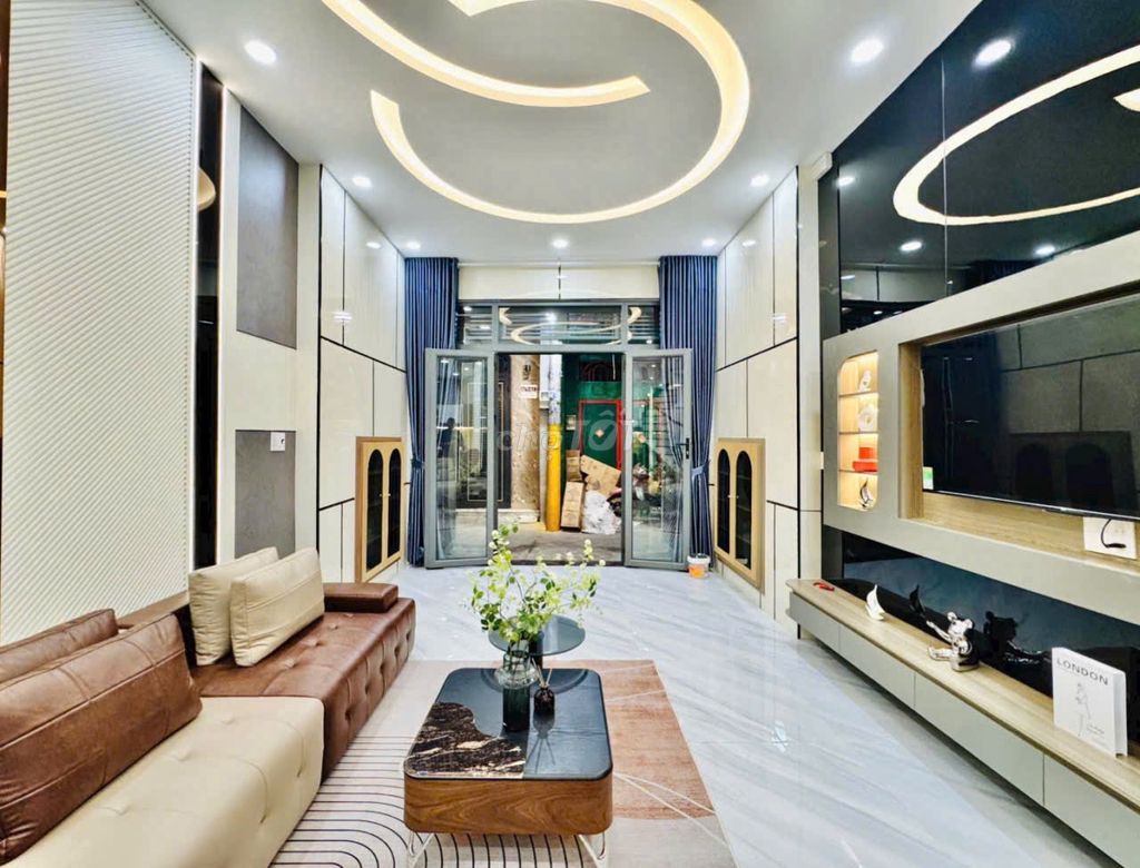 The Full House Nguyễn Tư Giản-712 x14 m 4 house 4 4 house 4 room 4 toilets
