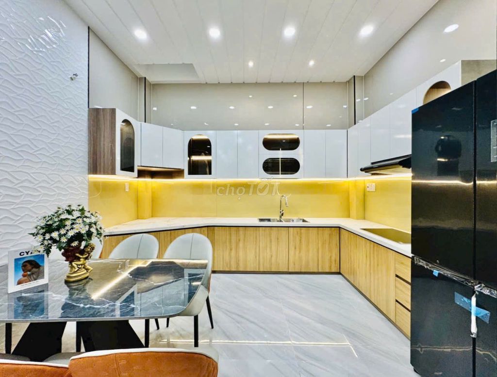 The Full House Nguyễn Tư Giản-712 x14 m 4 house 4 4 house 4 room 4 toilets