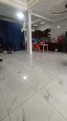 Rent room for a nice Liên Tỉnh 5-5-5-4-1M2-$4.2 million.