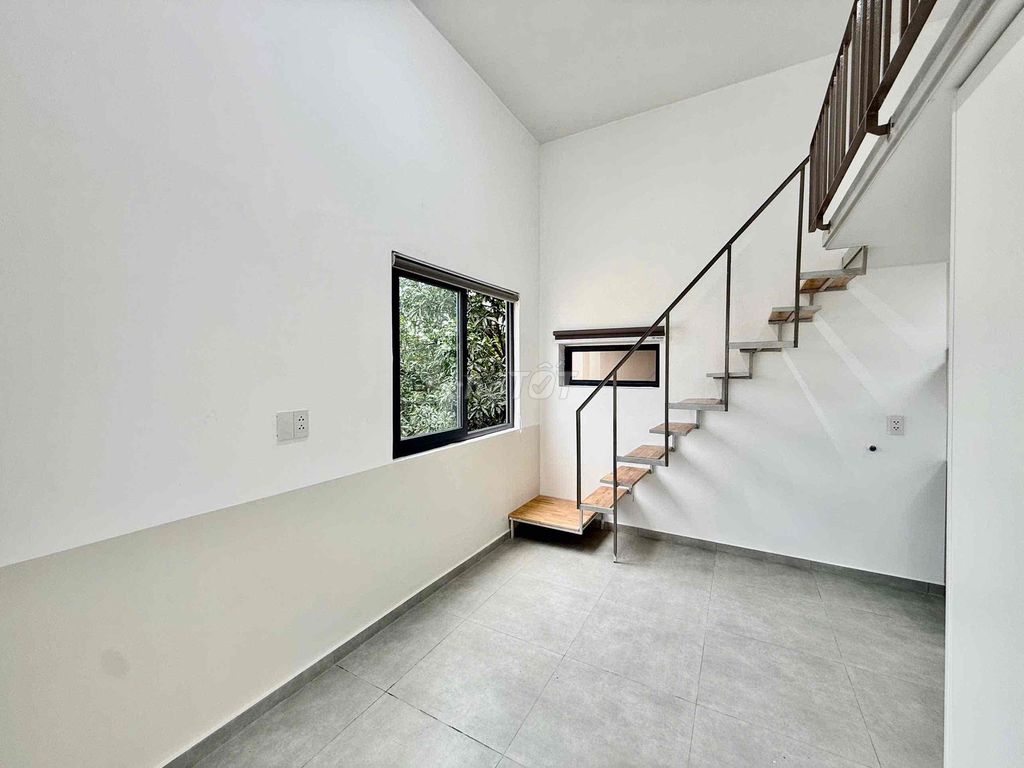 The service apartment has a full complex Trường Chinh
