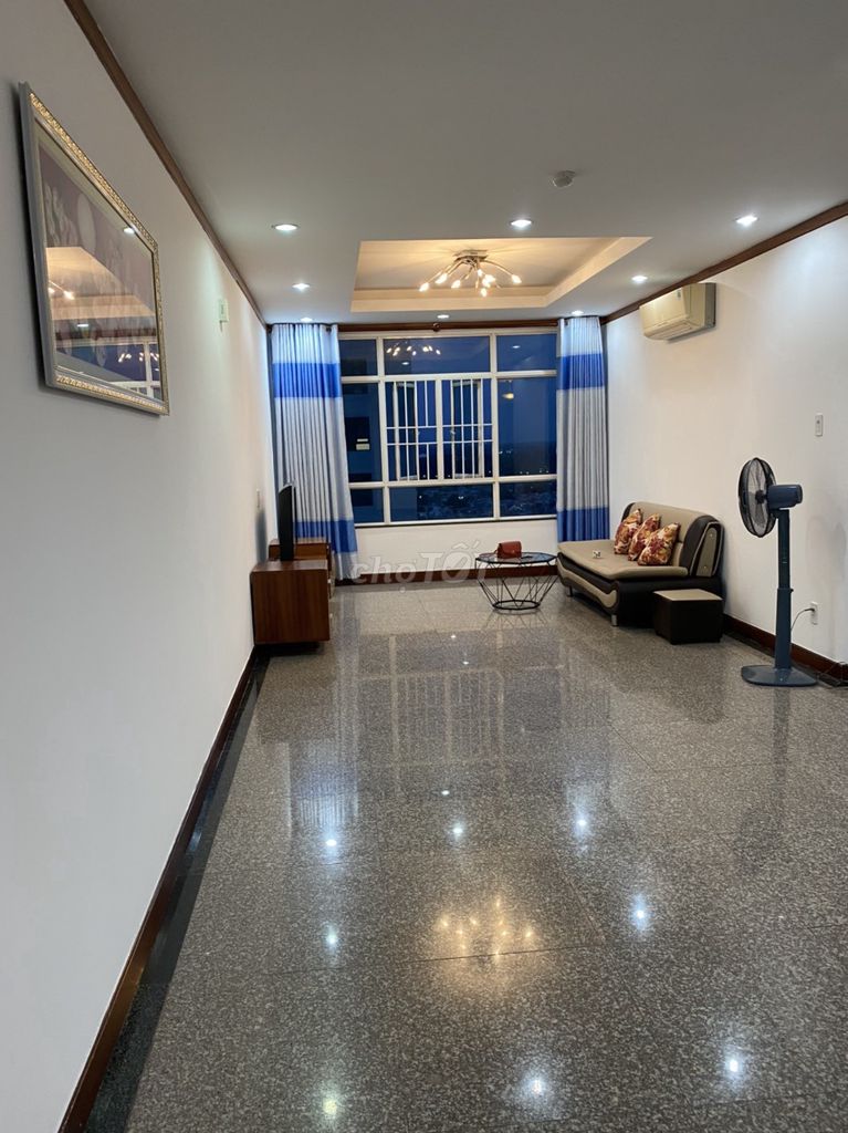 We rent 150 meters 3 bedroom 2 2 toilet 3 - 3 air-cold machines 14.5 million a month