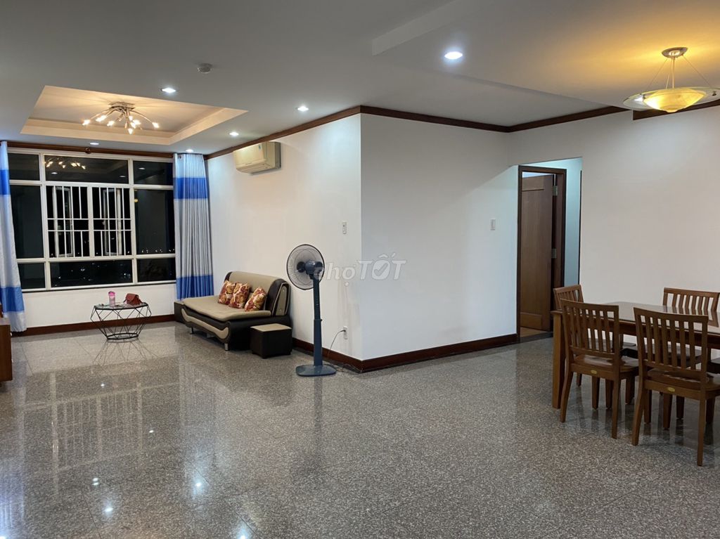 We rent 150 meters 3 bedroom 2 2 toilet 3 - 3 air-cold machines 14.5 million a month
