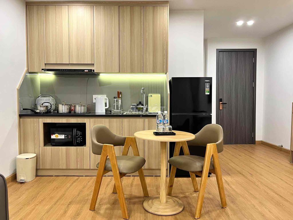 Rent the studio balcony 40 meters 2 full upper-level comfortable district 1