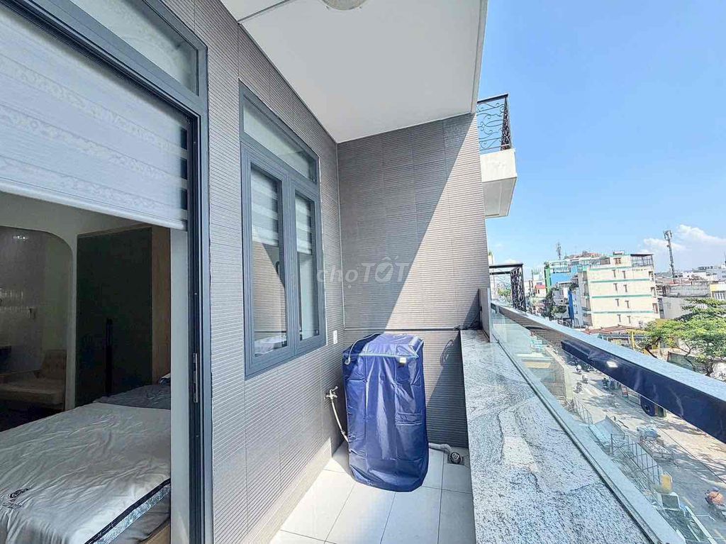 Rent the balcony studio apartment 45 meters - full interior near Lý Thường Kiệt