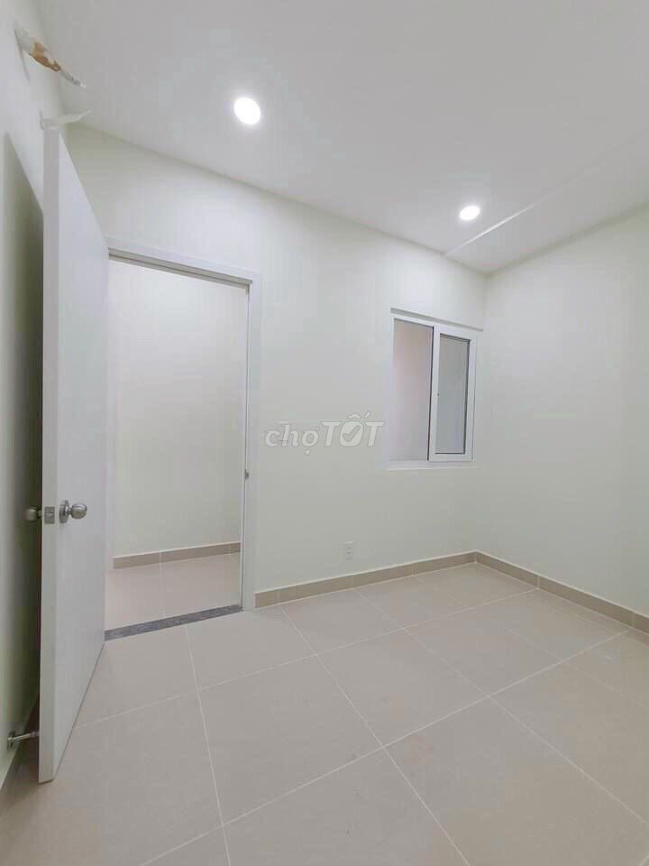 [Topaz Elite County 8] rents two bedrooms plus two toilets 78 meters - a month's deposit.