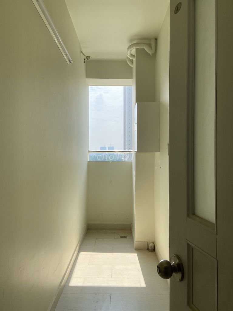 [Topaz Elite County 8] rents two bedrooms plus two toilets 78 meters - a month's deposit.