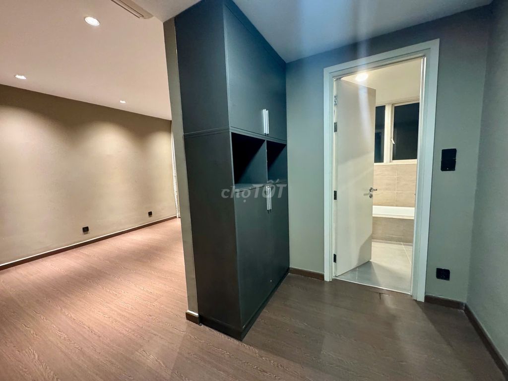 Vista Verde-three bedrooms. 136 M2 basic interiors cost only 27 million a month.