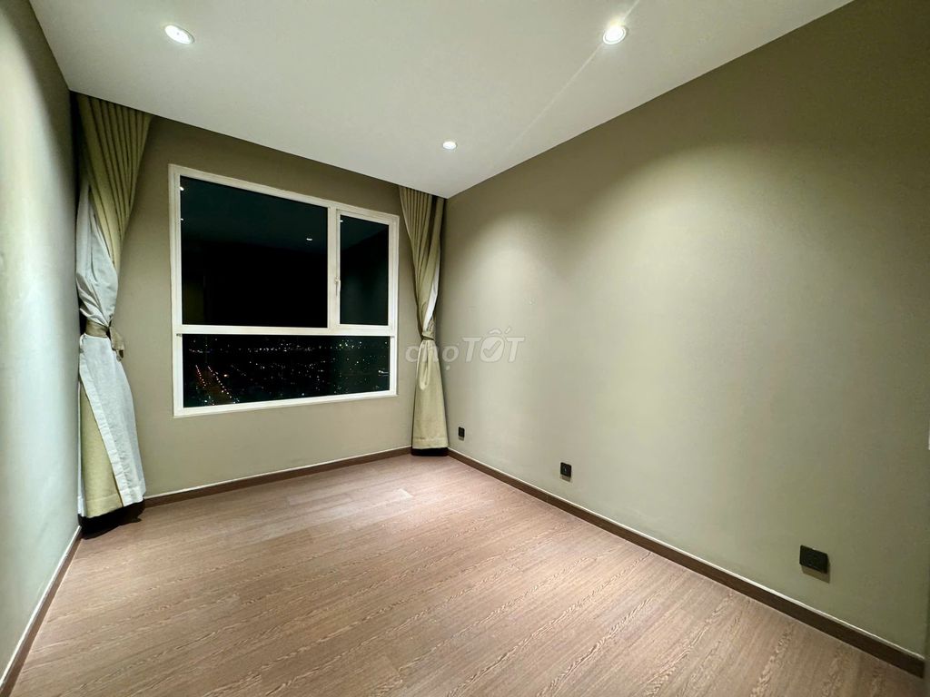 Vista Verde-three bedrooms. 136 M2 basic interiors cost only 27 million a month.