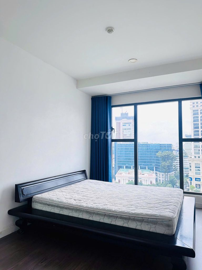Rent a three-room Sai Gon Royal - 114 m Full interior, home 35 million a month.