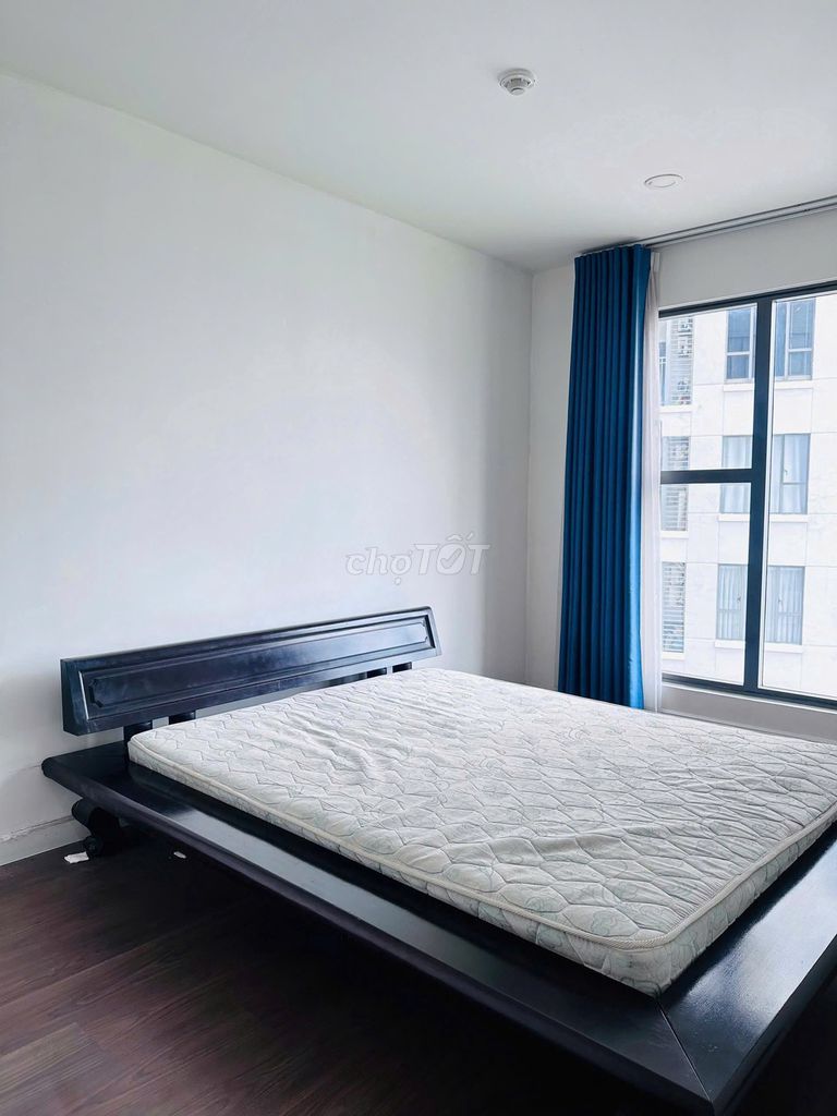 Rent a three-room Sai Gon Royal - 114 m Full interior, home 35 million a month.