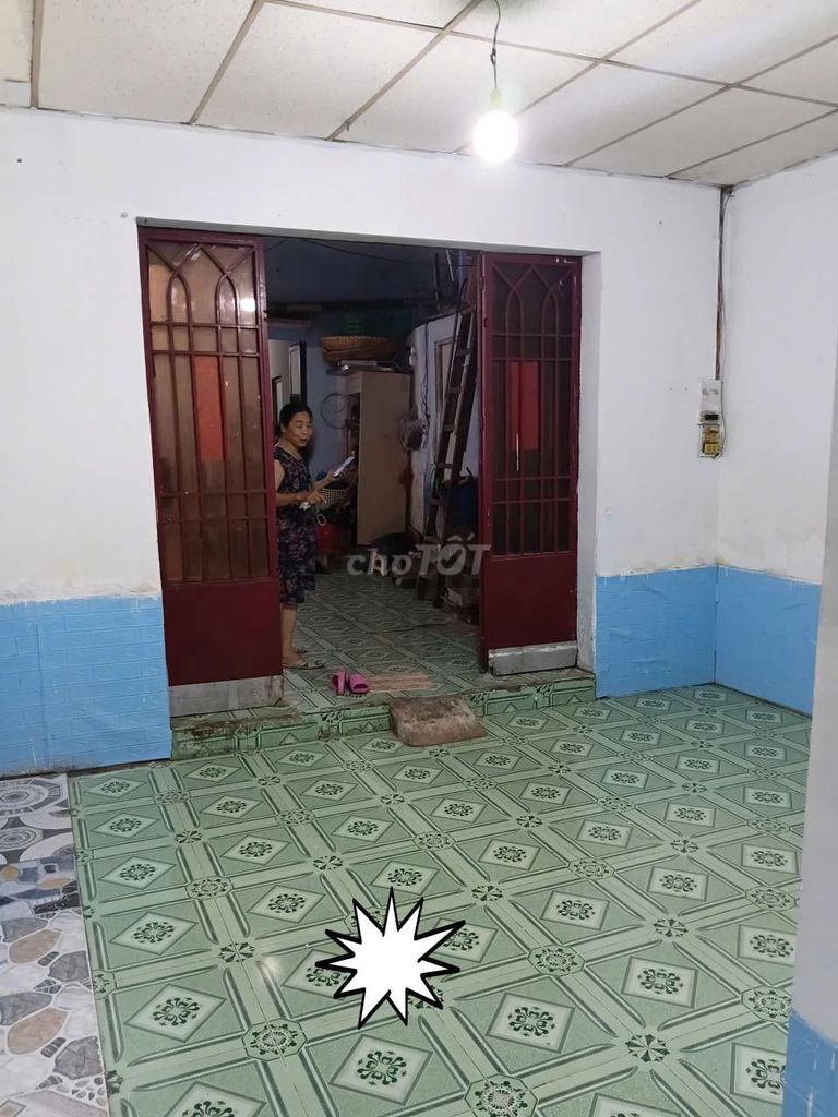 To rent the entire house, which is super cheap, only 3 million.